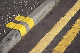 double yellow line on pavement