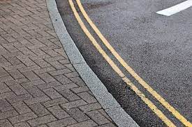 double yellow lines on private road