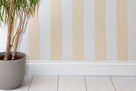 painting stripes on wall