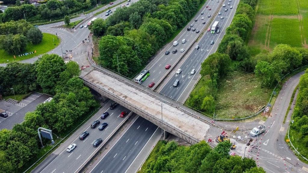 m4 closures june 2022