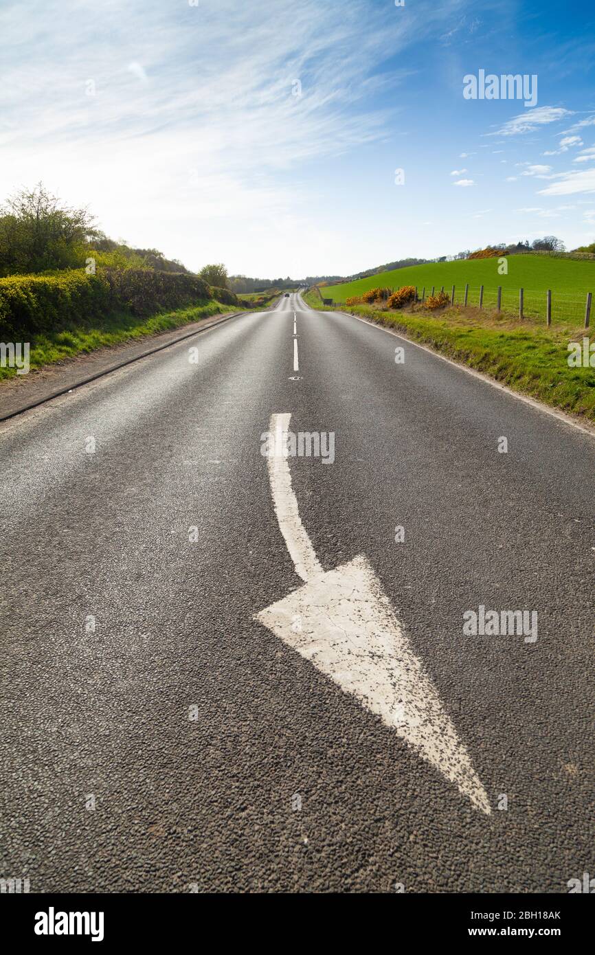 arrow road markings